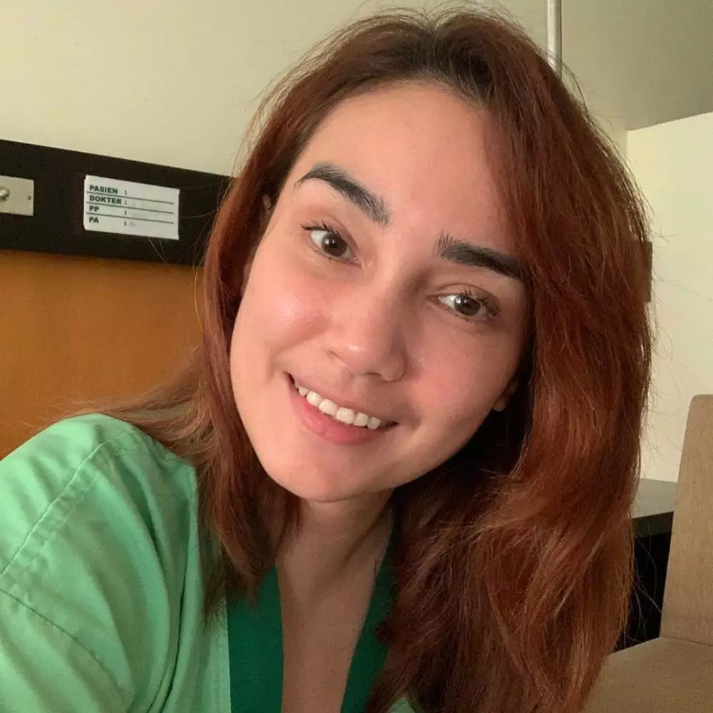 6 momen Feby Febiola jelang operasi Instagram 6 momen Feby Febiola jelang operasi Instagram