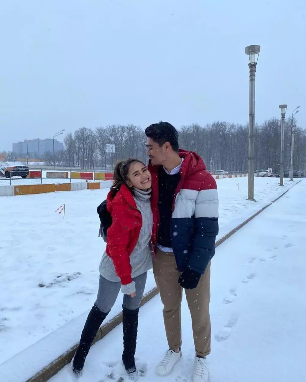 outer Ayu Ting Ting instagram