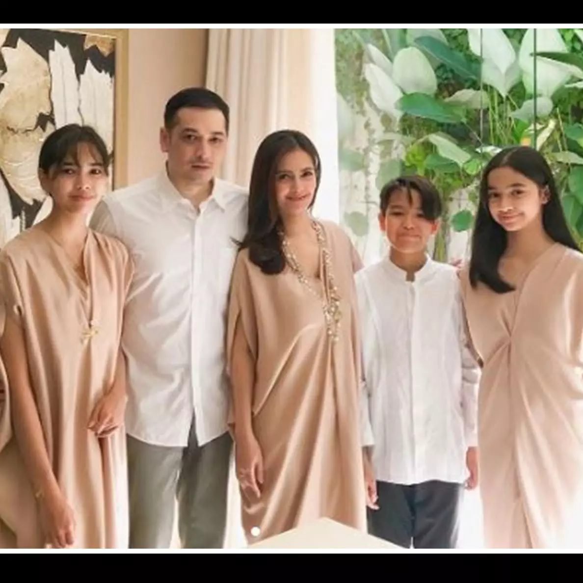 10 Pesona Channella Leslie, putri tiri Cut Tari yang beranjak remaja