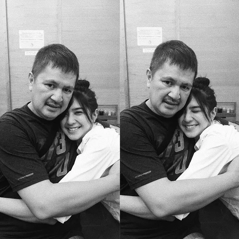 momen kebersamaan mikha tambayong dan sang ayah instagram