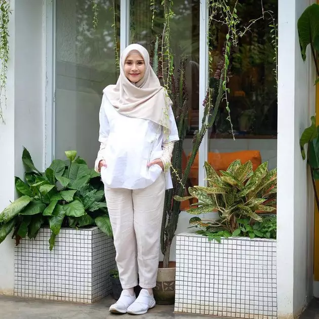 inspirasi outfit bumil ala zaskia adya mecca instagram inspirasi outfit bumil ala zaskia adya mecca instagram
