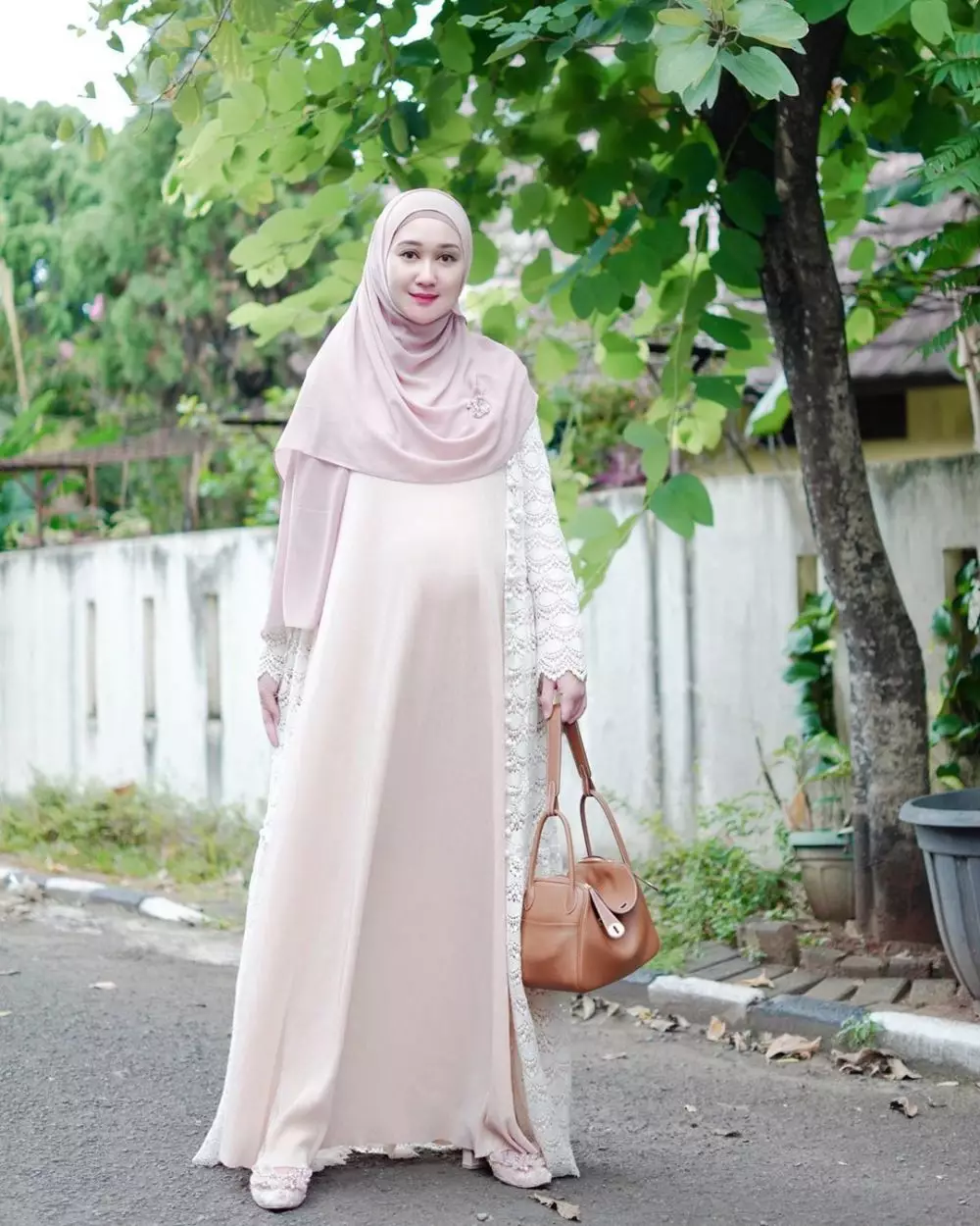 Dian Pelangi baby bump © 2020 brilio.net