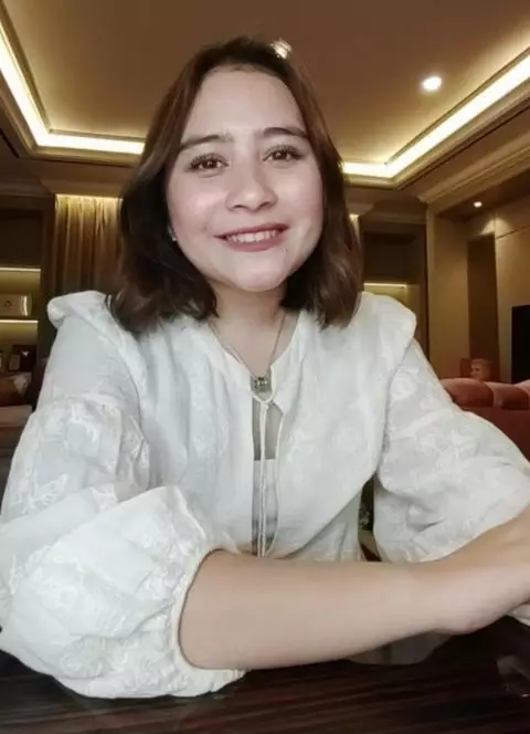 5 Cara seleb hadapi new normal © 2020 brilio.net 5 Cara seleb hadapi new normal © 2020 brilio.net