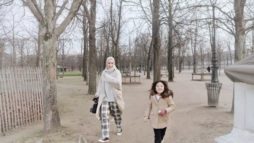 10 Potret Kimora putri Fanny Fabriana Instagram 10 Potret Kimora putri Fanny Fabriana Instagram