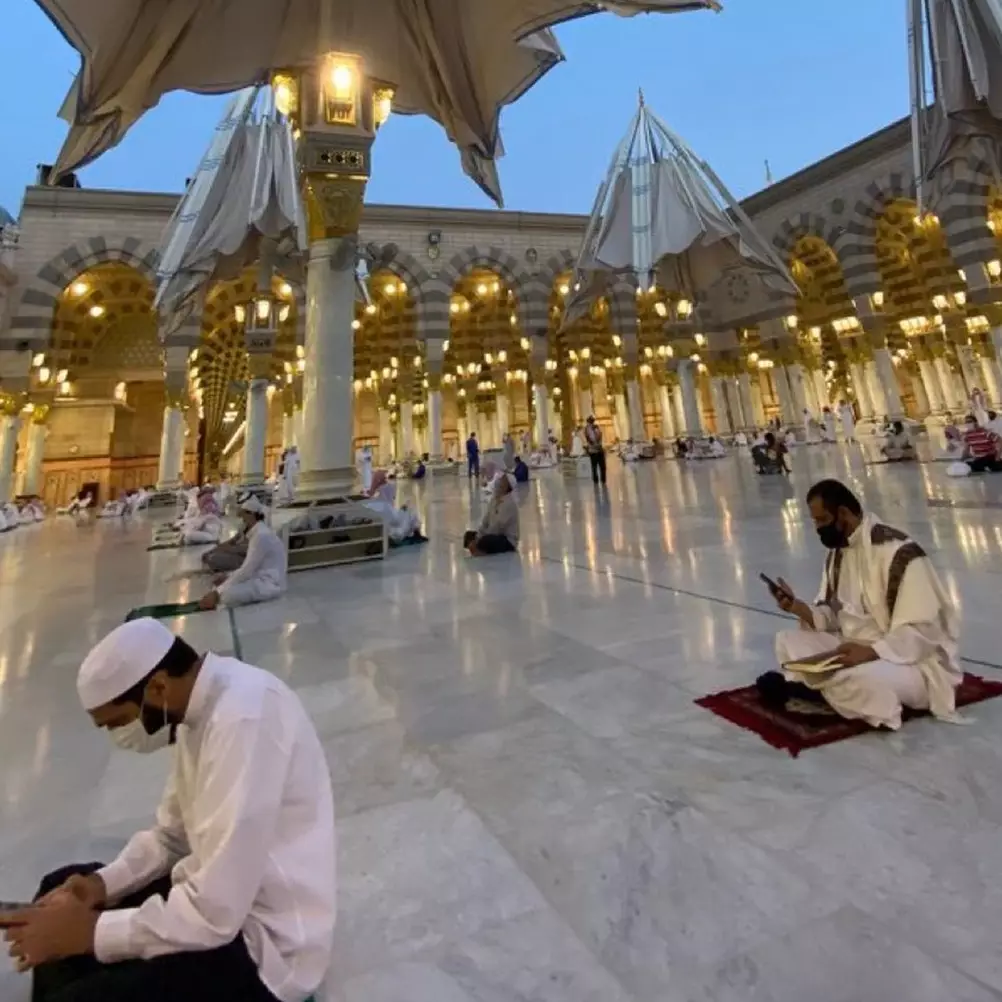 7 Potret Masjid Nabawi dibuka usai ditutup selama pandemi Covid-19