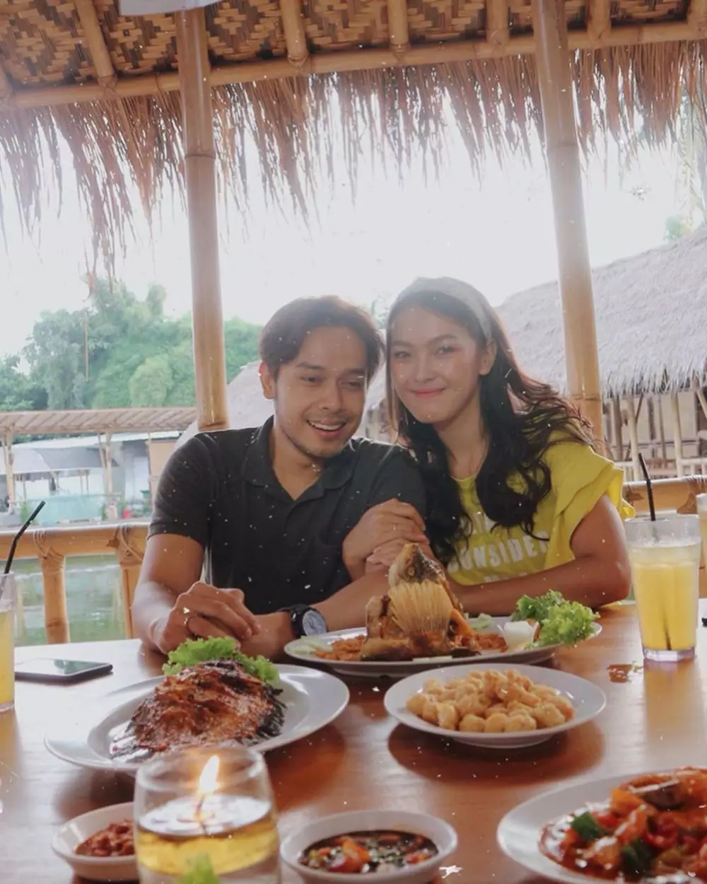 Ana Riana dan suami instagram