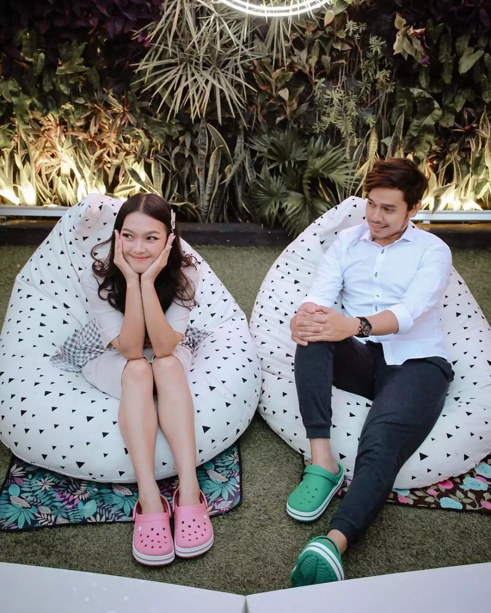 Ana Riana dan suami instagram