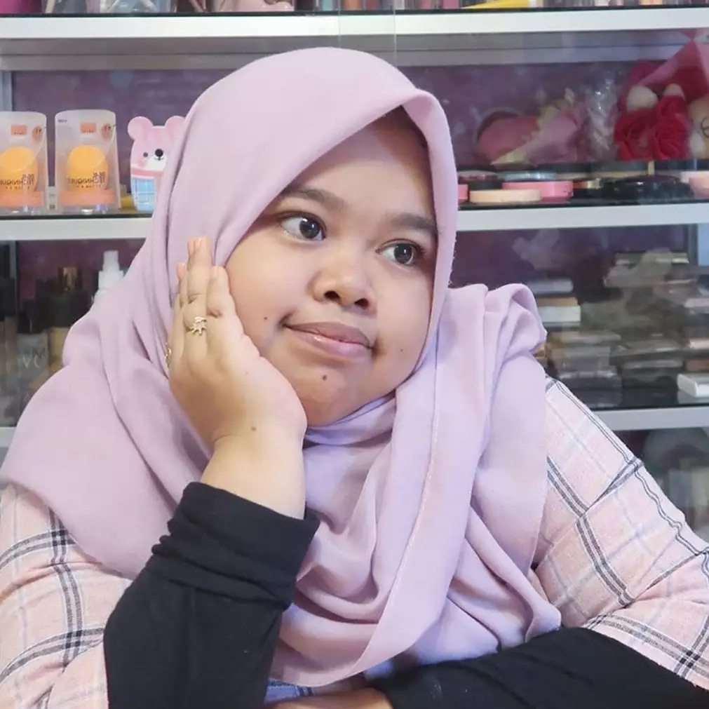 7 Potret lawas Kekeyi saat SMA ini curi perhatian