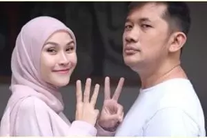 4 Seleb cantik ini dikaruniai lebih dari 5 anak, penuh kebahagiaan