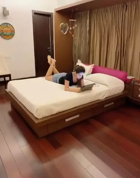 rumah Nidhi Agarwal © 2020  Instagram/@nidhhiagerwal rumah Nidhi Agarwal © 2020  Instagram/@nidhhiagerwal