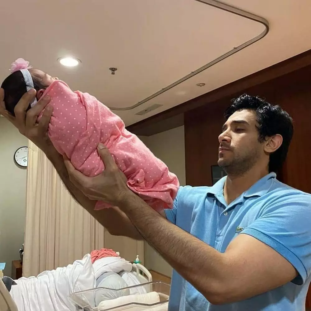 putri ketiga Tania Nadira instagram