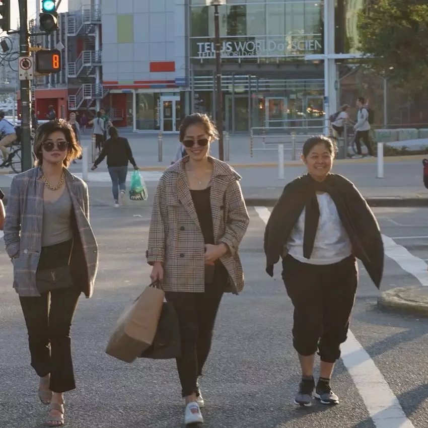 10 potret manis Gracia dan Gisela bareng ibunda Instagram 10 potret manis Gracia dan Gisela bareng ibunda Instagram