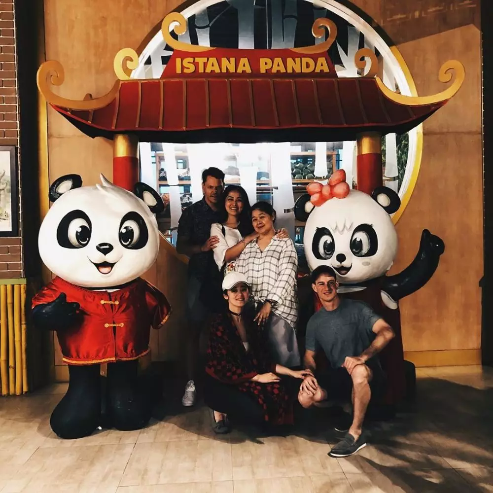 10 potret manis Gracia dan Gisela bareng ibunda Instagram 10 potret manis Gracia dan Gisela bareng ibunda Instagram