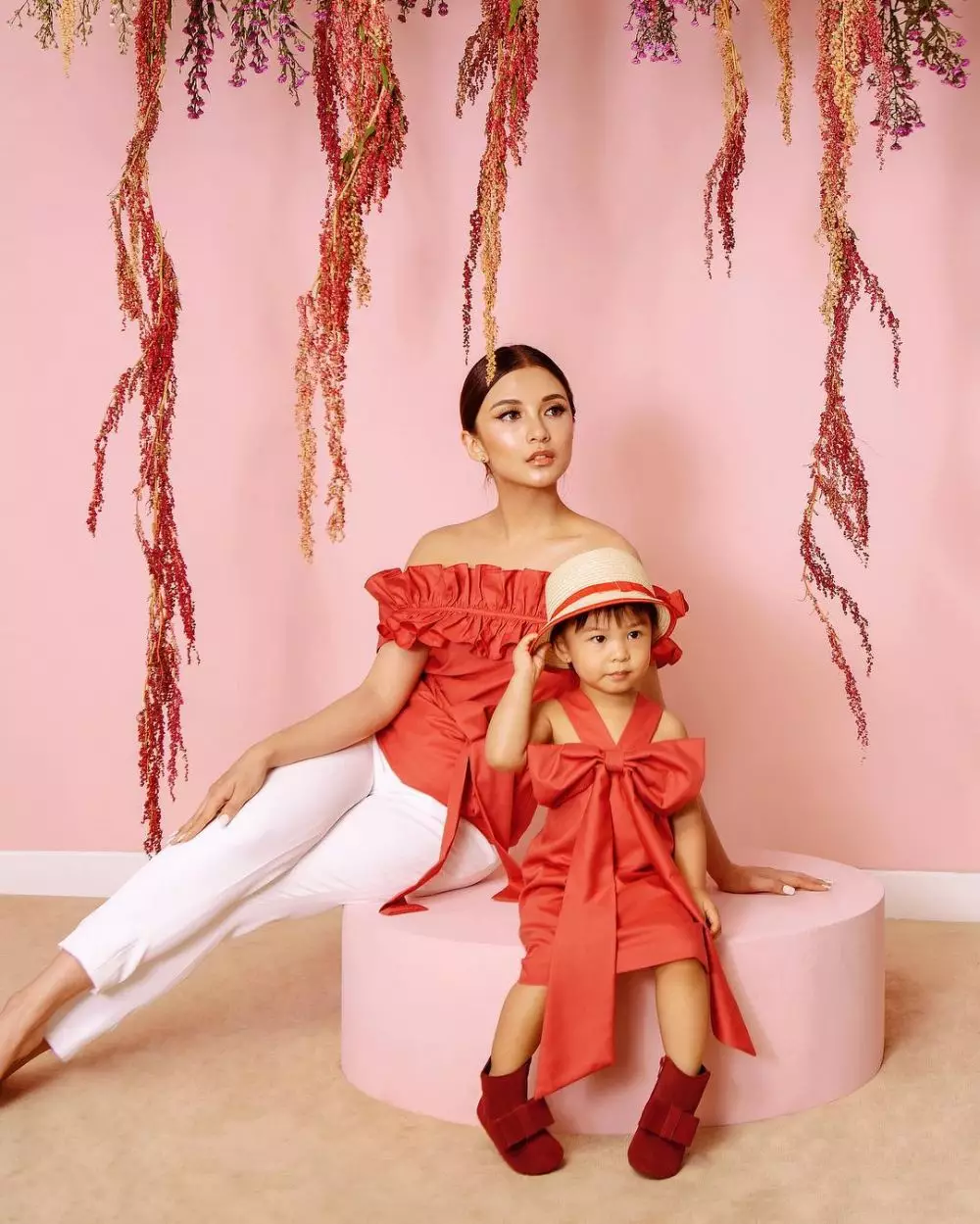 potret chelsea dan natusha kembaran baju instagram potret chelsea dan natusha kembaran baju instagram