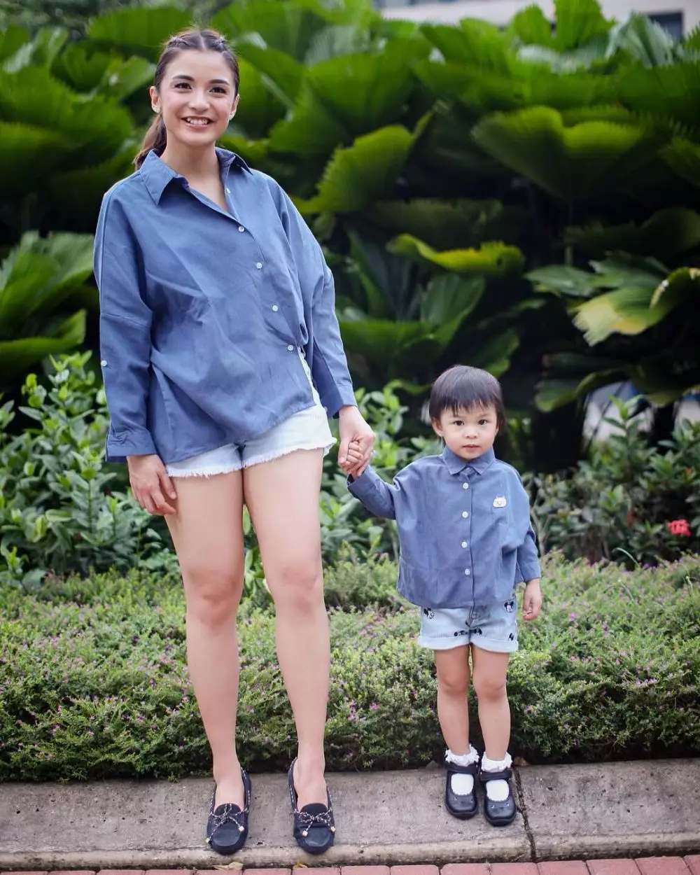 potret chelsea dan natusha kembaran baju instagram potret chelsea dan natusha kembaran baju instagram