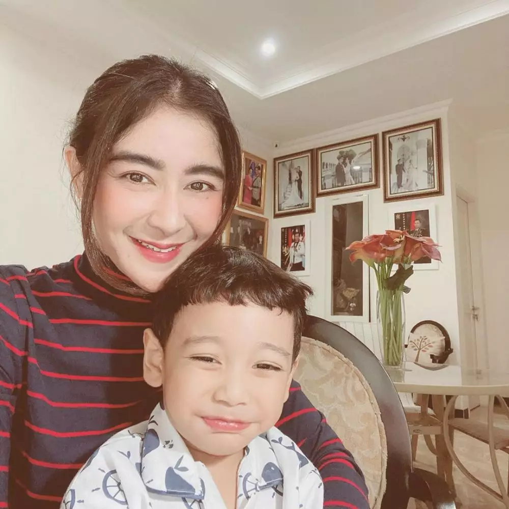 penampakan rumah uut permatasari instagram penampakan rumah uut permatasari instagram