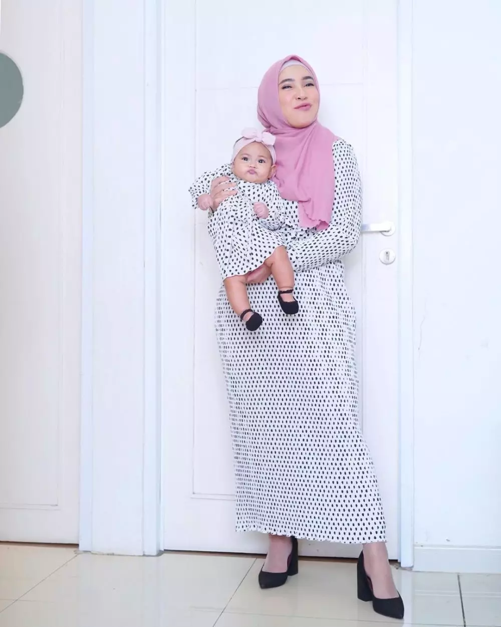 Potret kompak Fitrop dan sang putri Instagram Potret kompak Fitrop dan sang putri Instagram