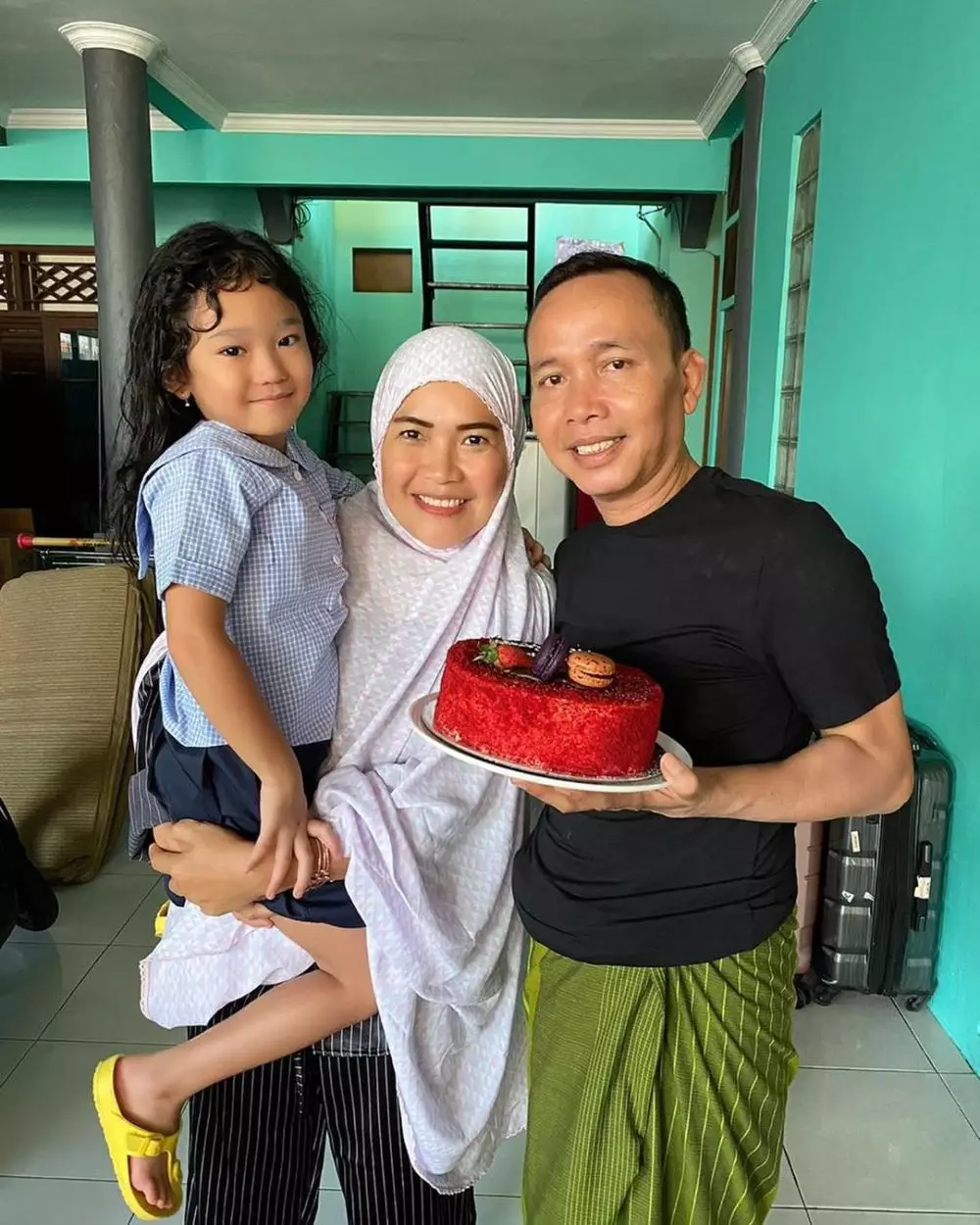 Ayu Ting Ting beri kejutan © 2020 brilio.net Instagram/@ayutingting92 Ayu Ting Ting beri kejutan © 2020 brilio.net Instagram/@ayutingting92