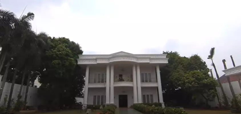 rumah di sinetron lawas Tanah Air © 2020 brilio.net rumah di sinetron lawas Tanah Air © 2020 brilio.net