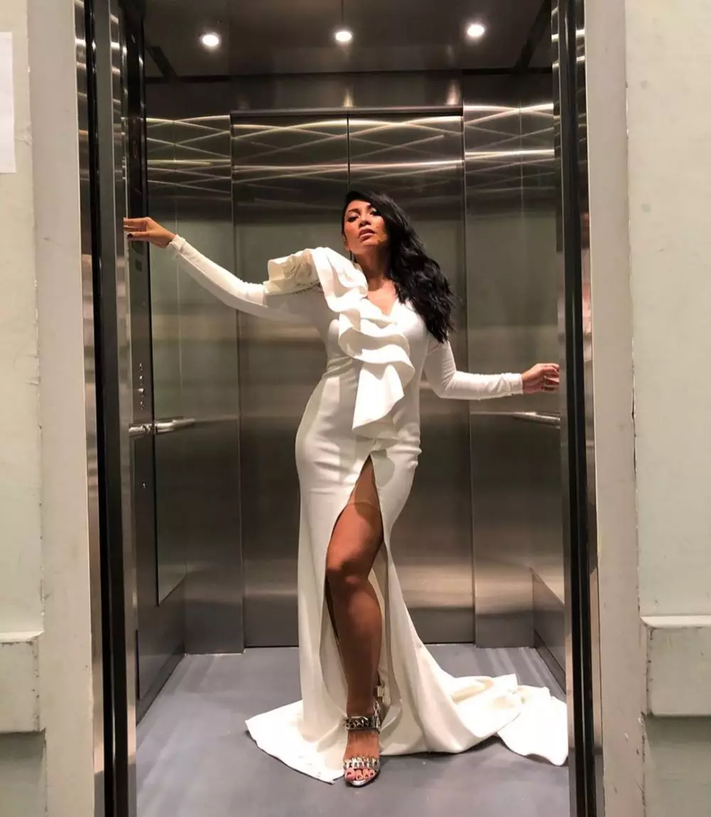 penyanyi wanita berkulit eksotis, tampilannya memukau © 2020 brilio.net