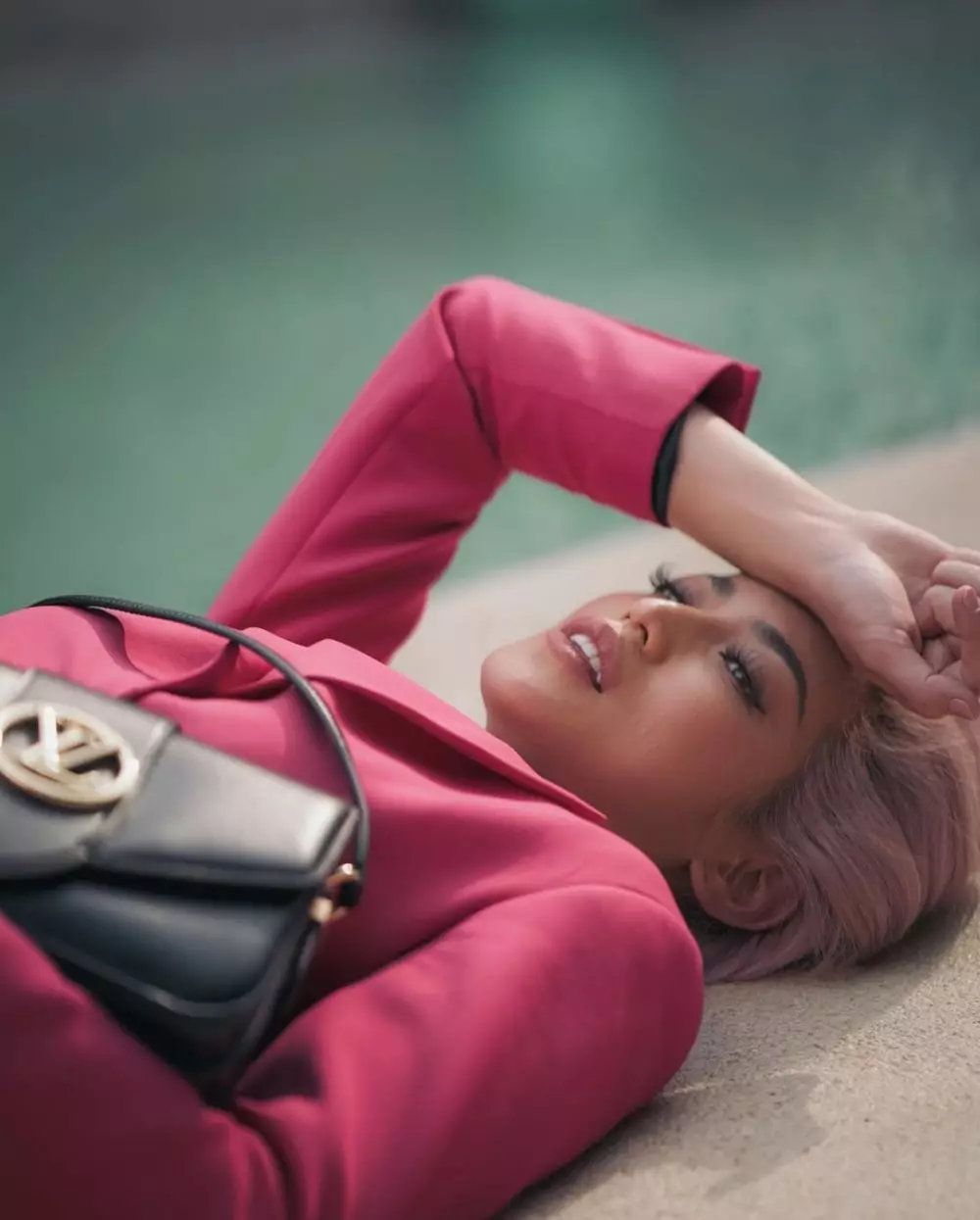 Jessica Iskandar dengan rambut pink Instagram