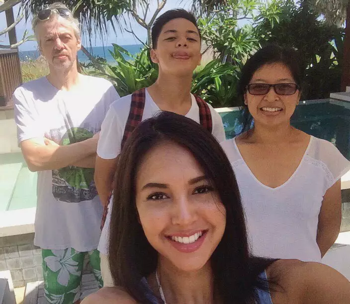 7 potret Aurelie Moeremans dan ayah bulenya Instagram 7 potret Aurelie Moeremans dan ayah bulenya Instagram