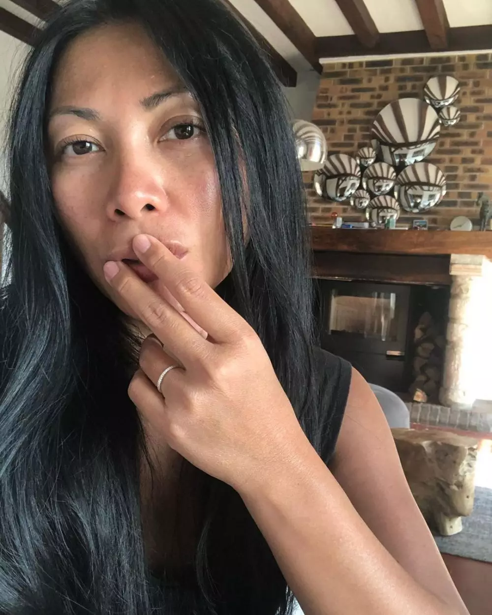 Rumah Anggun di Prancis Instagram