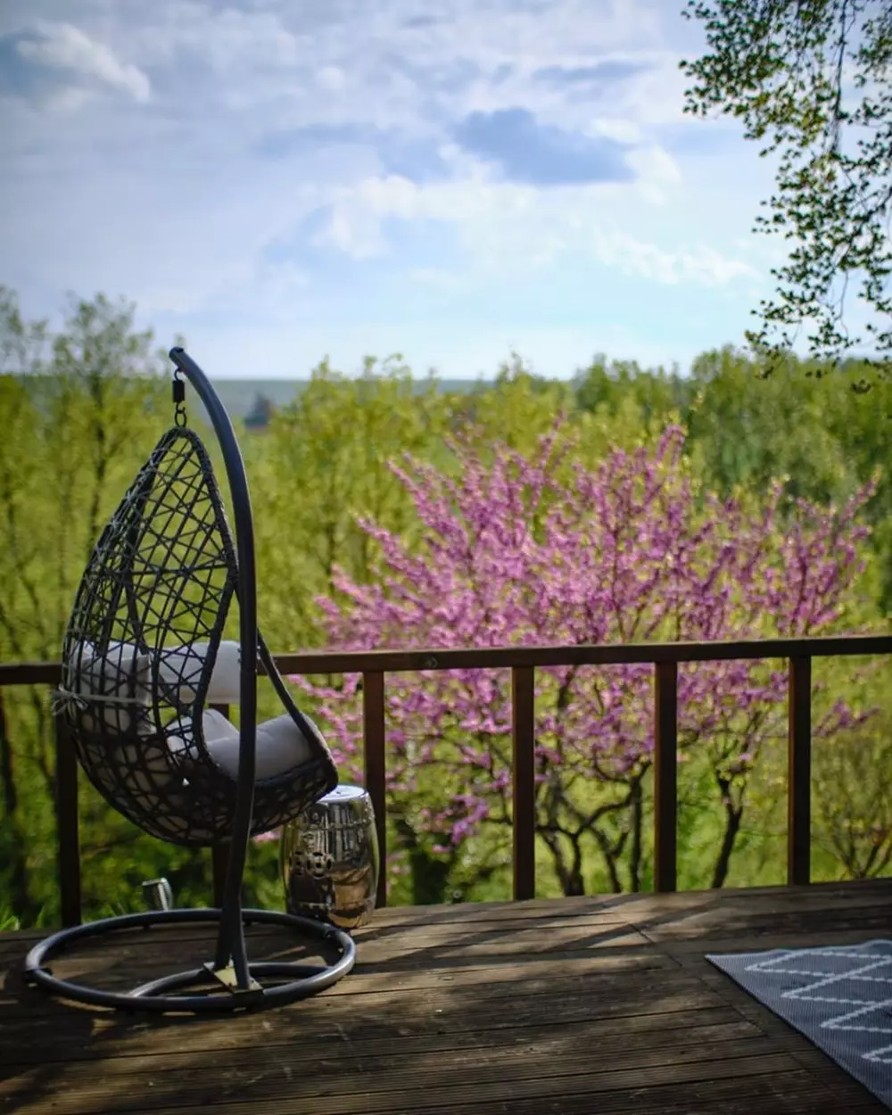 Rumah Anggun di Prancis Instagram