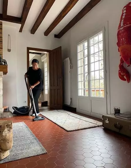 Rumah Anggun di Prancis Instagram