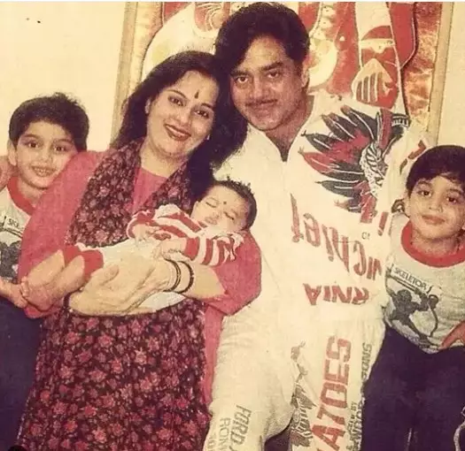 Potret Sonakshi Sinha © 2020 brilio.net Potret Sonakshi Sinha © 2020 brilio.net