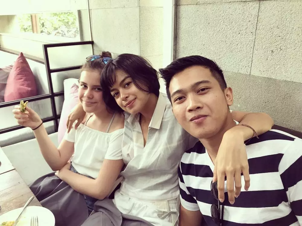 8 potret kedekatan Eva Celia dan Manuella Aziza Instagram