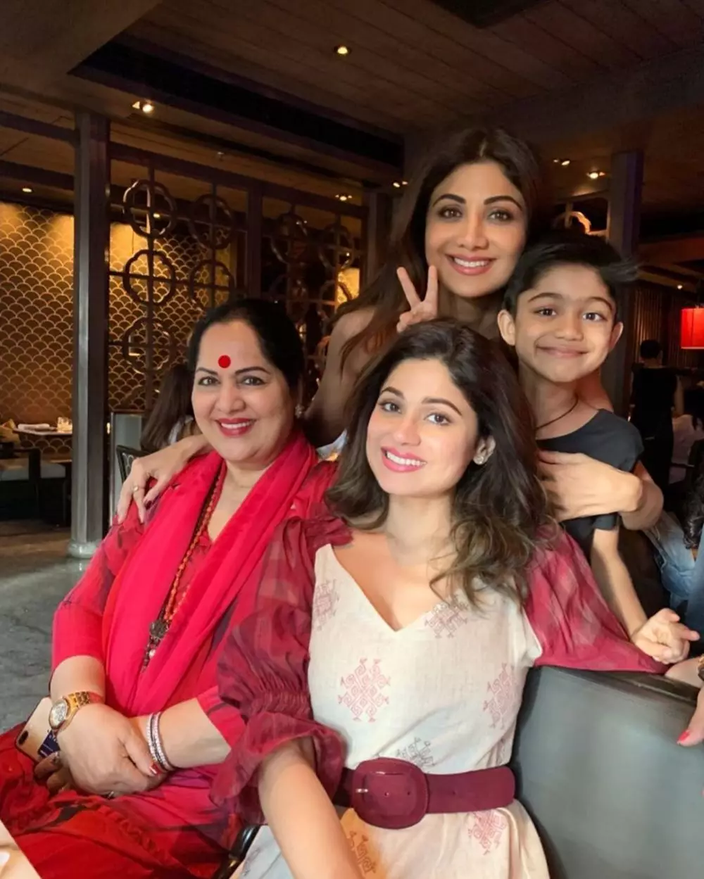 keluarga shamit shetty Instagram