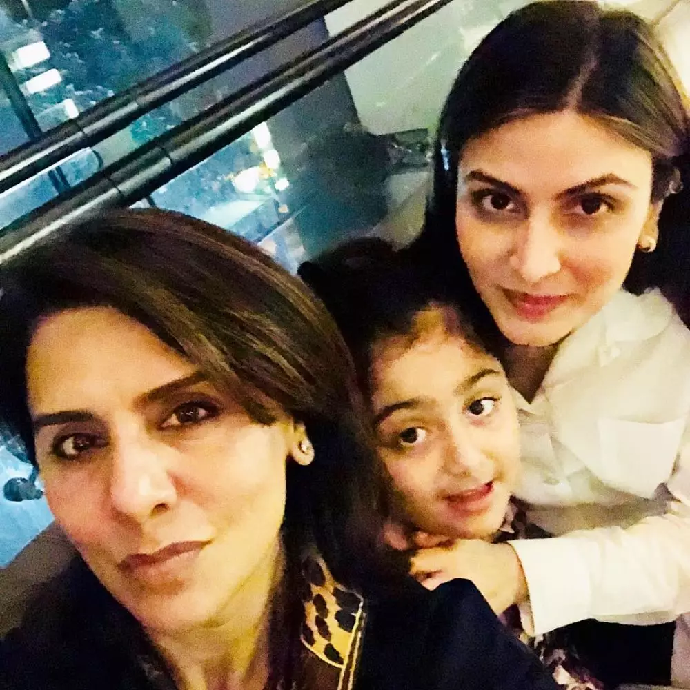 Neetu Kapoor dan putrinya Instagram