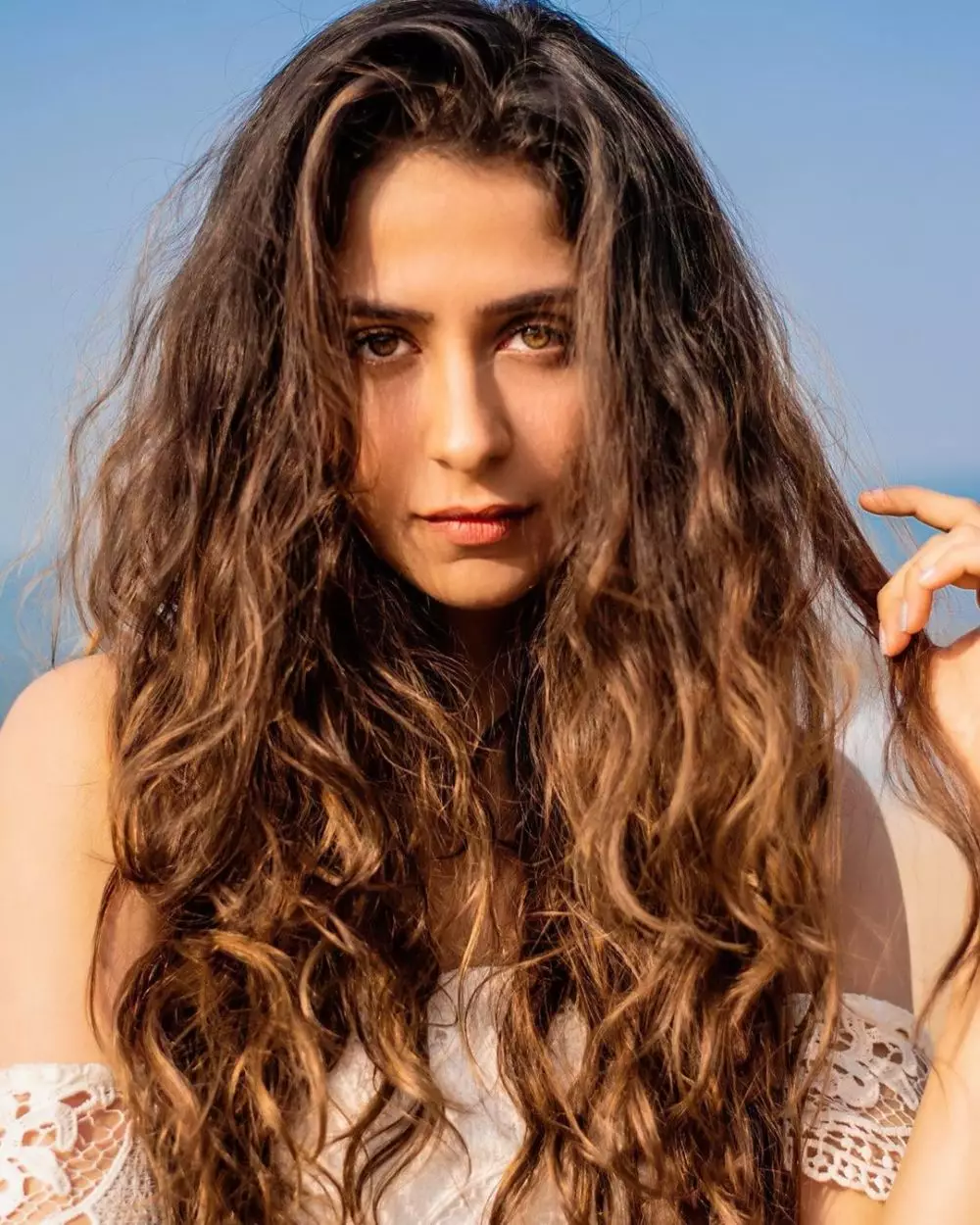 Potret terbaru pemeran Pooja  Instagram