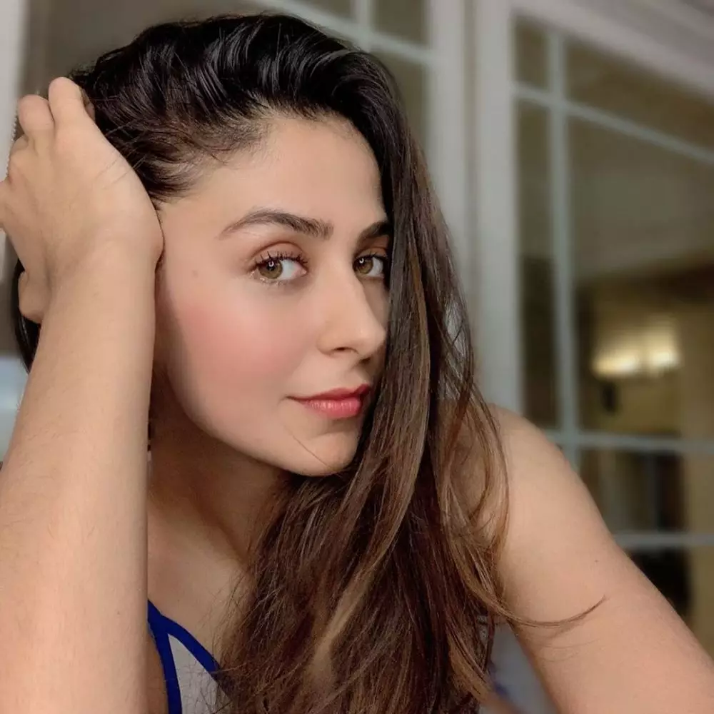 Potret terbaru pemeran Pooja  Instagram