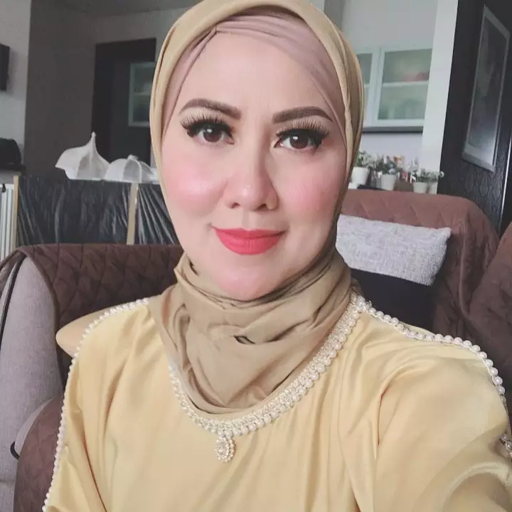 venna melinda mantap berhijab © 2020 brilio.net