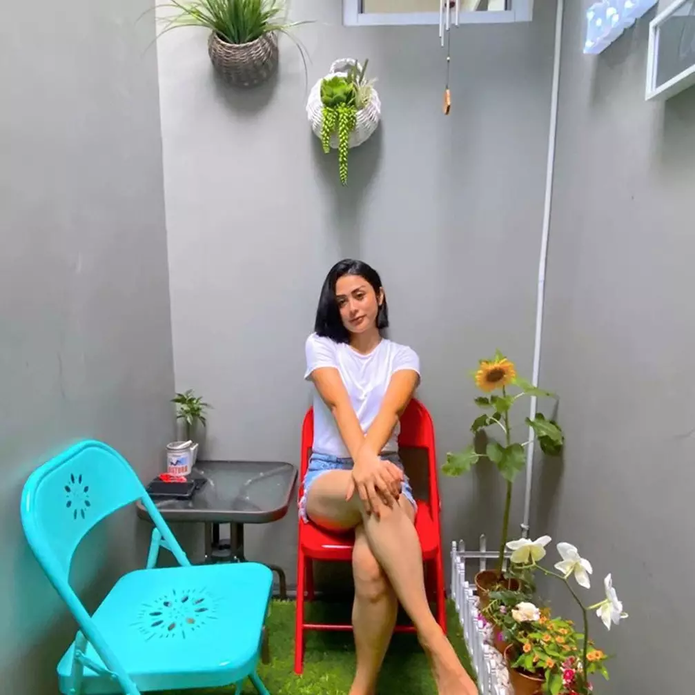 Isi waktu luang selama pandemi, 5 seleb ini dekor ulang rumah