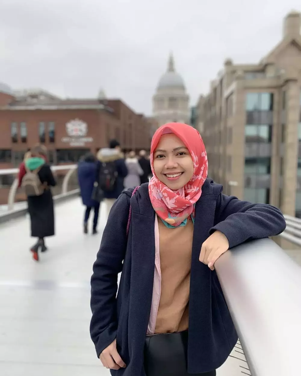 potret terbaru raeni © 2020 brilio.net