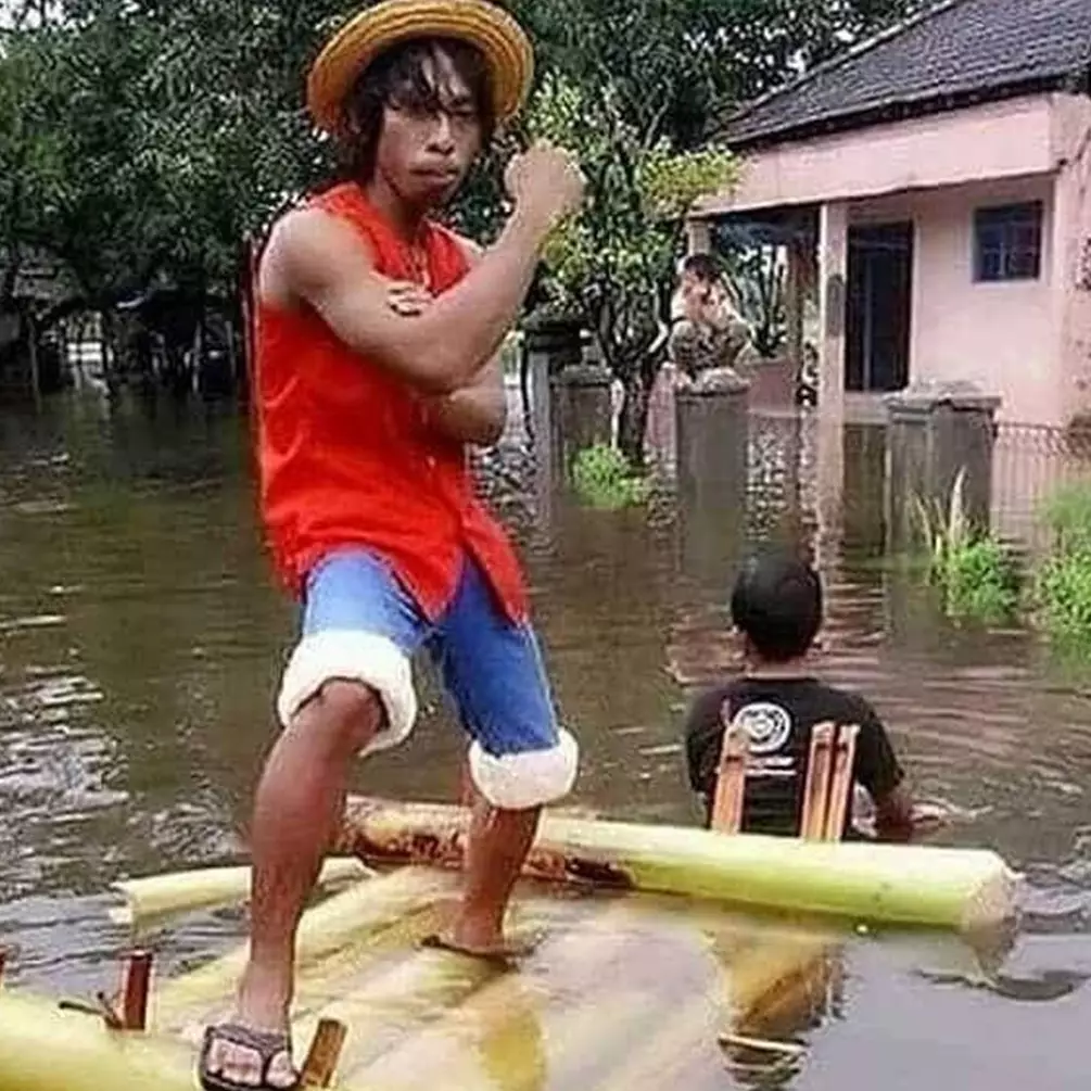 8 Potret cosplayer ini absurd banget, bikin senyum kecut