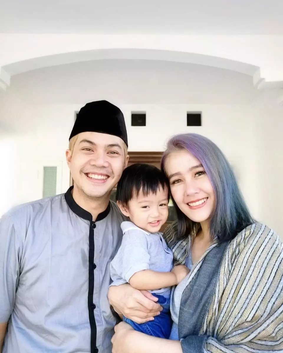 potret ardina rasti dengan warna rambut baru instagram potret ardina rasti dengan warna rambut baru instagram