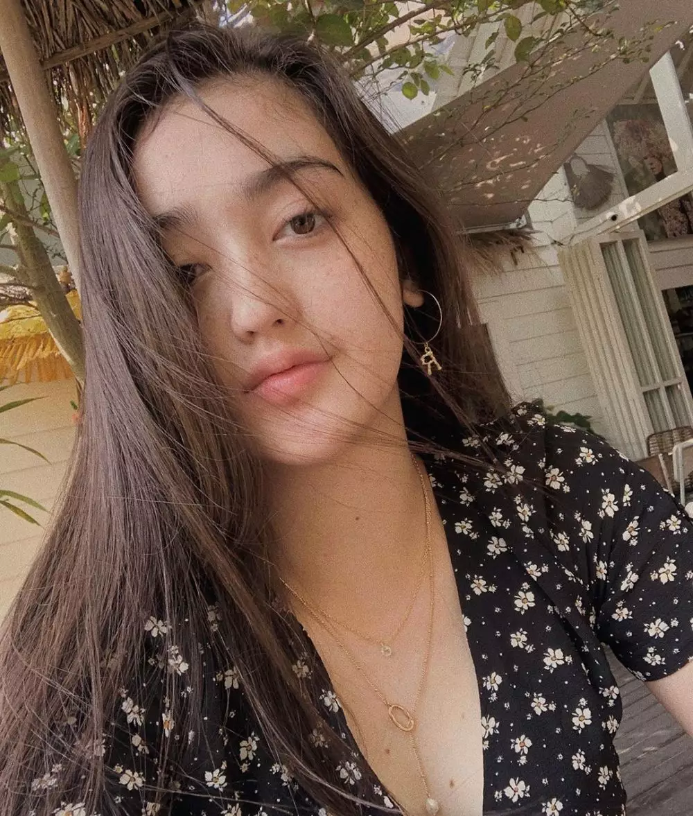 Beda gaya Luna Heart instagram