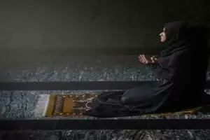 Doa agar keinginan cepat terkabul lengkap dengan arti yang mustajab