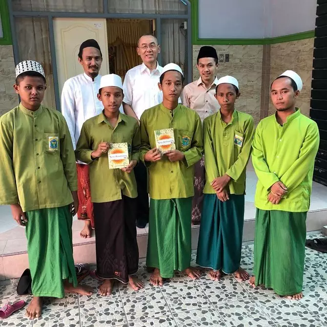 Fakta Ateng tukang tambal ban © 2020 brilio.net Fakta Ateng tukang tambal ban © 2020 brilio.net