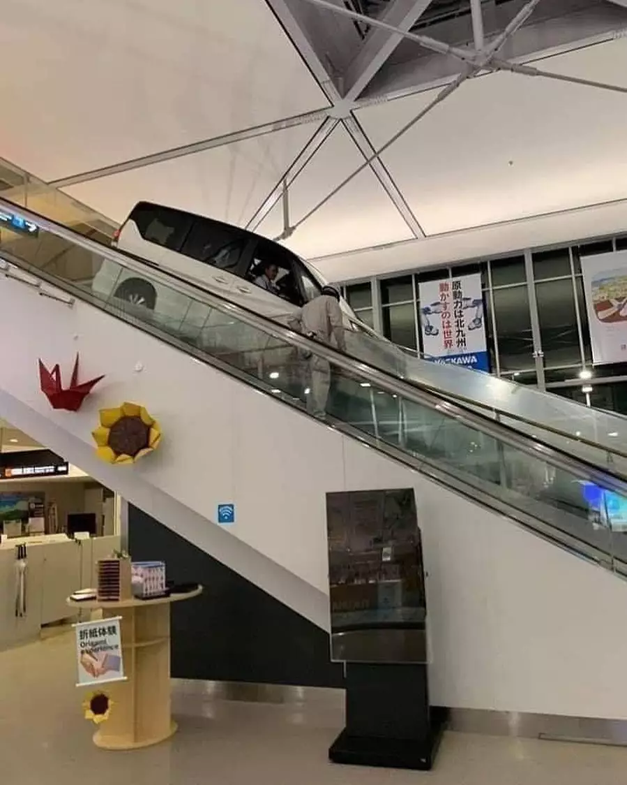 penampakan mobil nyeleneh © 2020 instagram.com penampakan mobil nyeleneh © 2020 instagram.com