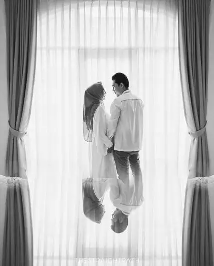 potret romantis Rizal Armada dan istri © 2020 brilio.net Instagram/@monicaimas ; Instagram/@rizalarmada