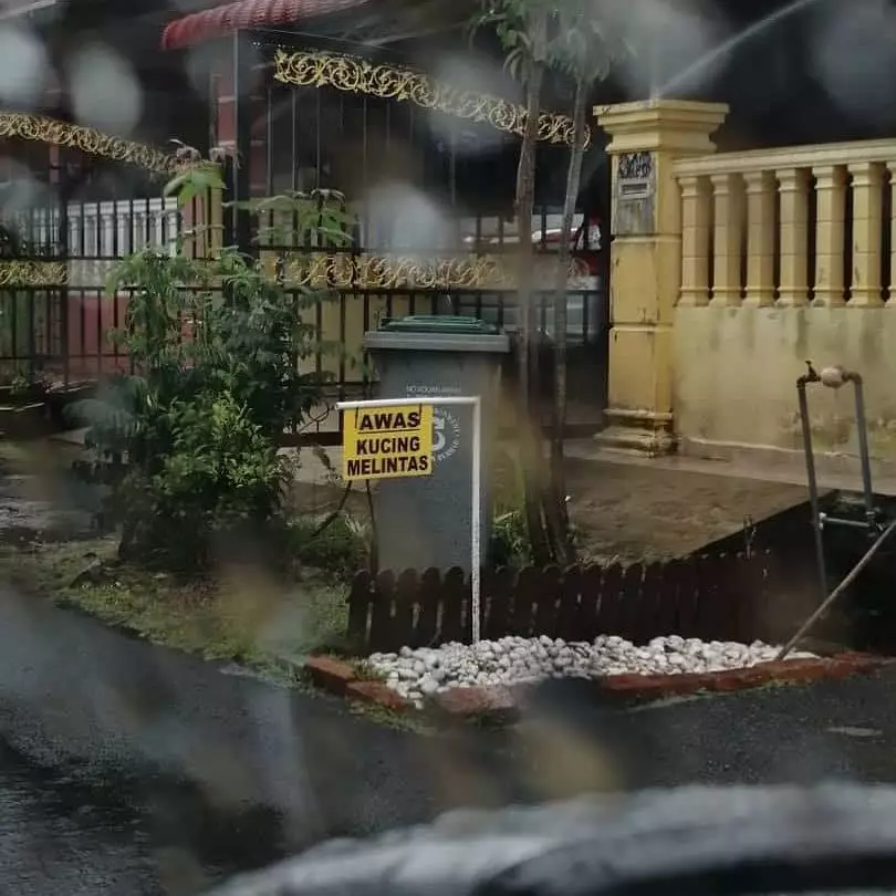 penanda jalan nyeleneh © 2020 1cak.com