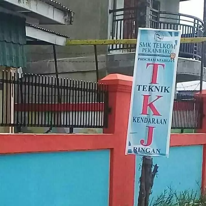 penanda jalan nyeleneh © 2020 1cak.com