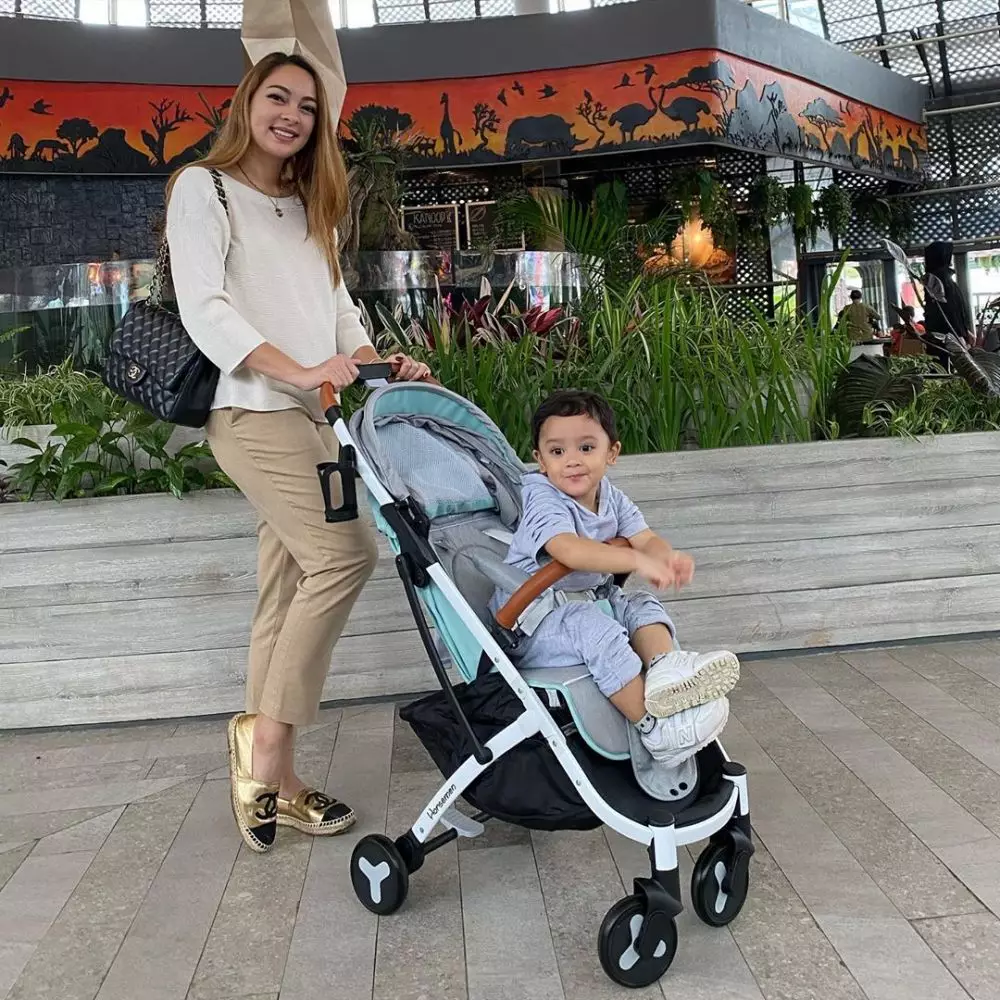 Dokter Reisa dan anak © 2020 brilio.net