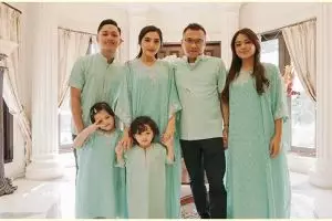 11 Momen hangat Azriel Hermansyah momong adiknya, kakak teladan