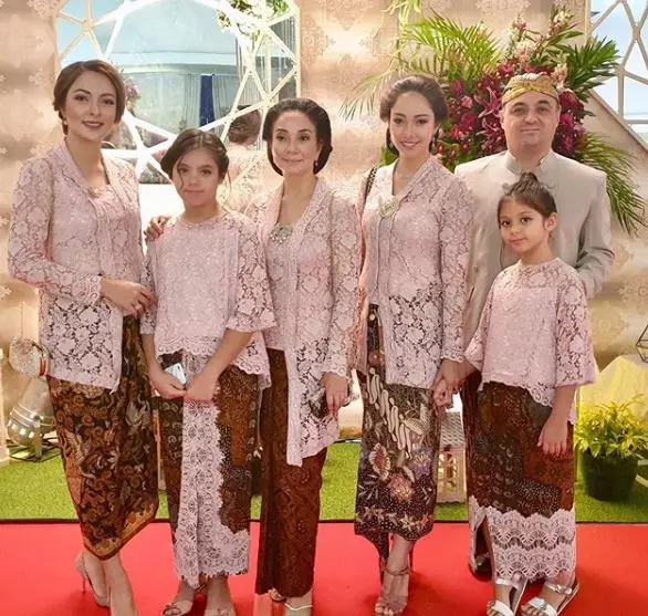 Potret Reisa Broto Asmoro & kakak © 2020 brilio.net